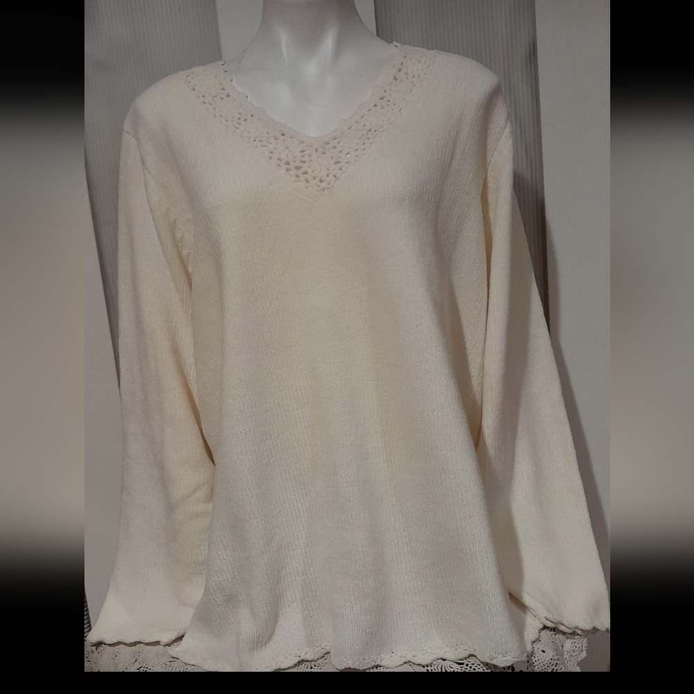 Unknown designer - white v-neck soft sweater, plus size 18 / 20